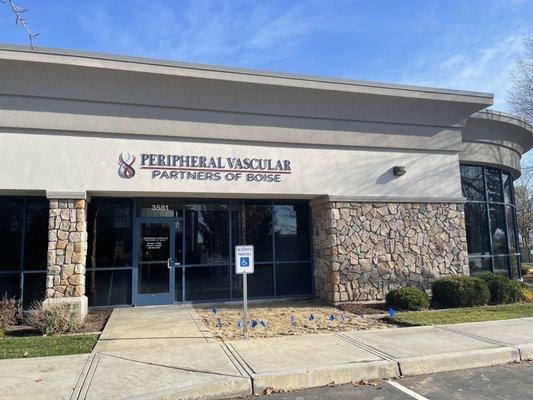 Outpatient vascular treatment center