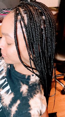 Smedium Knotless Braids