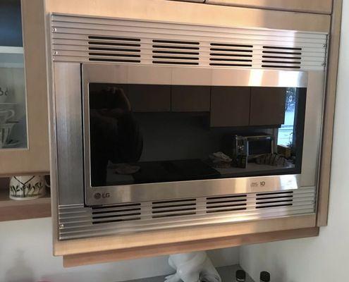 Microwave Surround Install