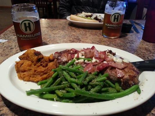 B&b steak washed down with a delicious Hamburg Irish ale