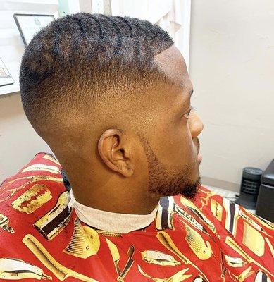 men's haircut line up fade bald fade  beard line up  edge up razor shave  razor line up