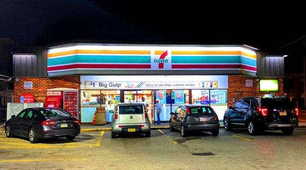 7 Eleven -- storefront