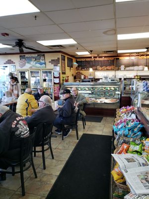 Early Bagel Run - Place is Hoppin!