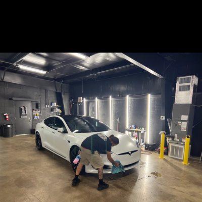 Finishing touches on the Model S with PPF film