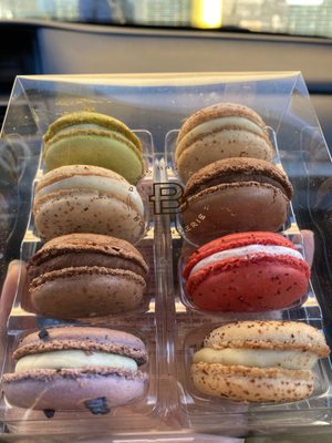 8 pack of macaroons