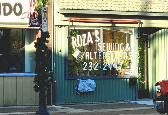 Roza's Sewing & Alterations