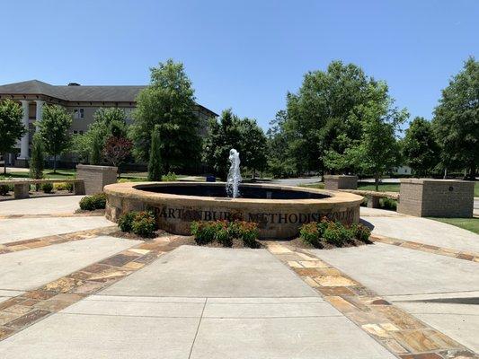 Water fountain/ circle / rotunda