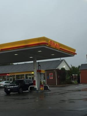 Shell Randolph -- 98 Mazzeo Drive / Route 139, Randolph         Station