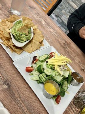 Salad & guac