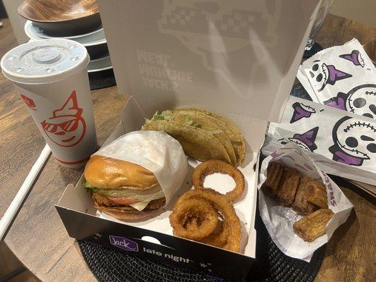 Munchies Box(Spicy chicken, onions rings, 2 tacos) and Churros