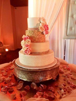 Beautiful wedding cake