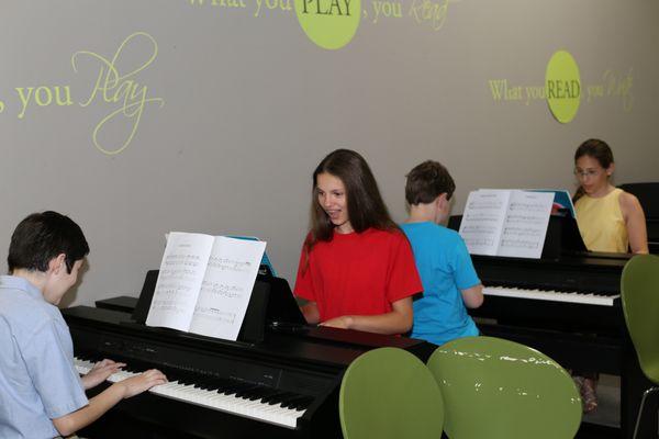 Piano class. Primary age 10