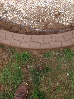 Curbing with flagstone texture