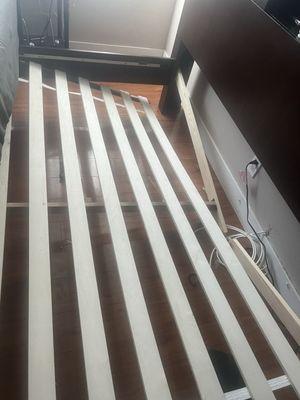 Broken bed only 5months old..