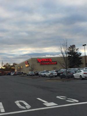 TJ Maxx of Woburn -- Woburn Mall : 300 Mishawum Road, Woburn          Storefront