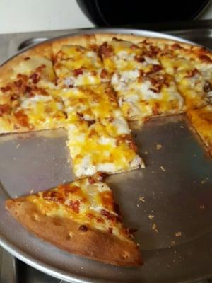 Loaded baked potato pizza