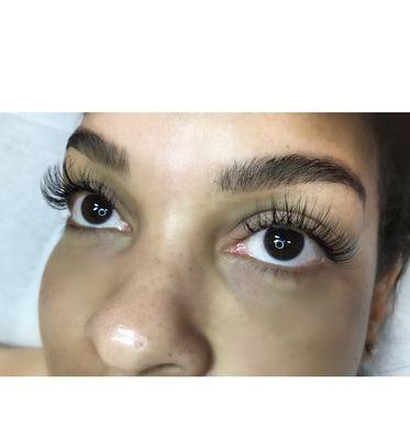 The 'Gorgeous Set' eyelash extensions by @lechicreshai. We specialize in making false things look REAL. www.lechicreshai.com