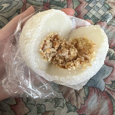 coconut "sticky rice"/ lo mai chi