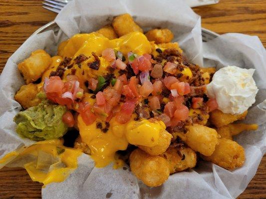 Tator tots nachos