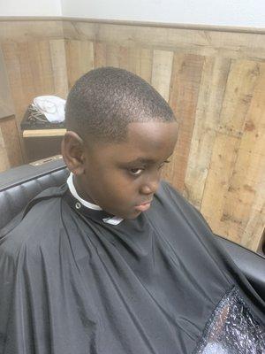 Low fade& precise hair line  by Amber