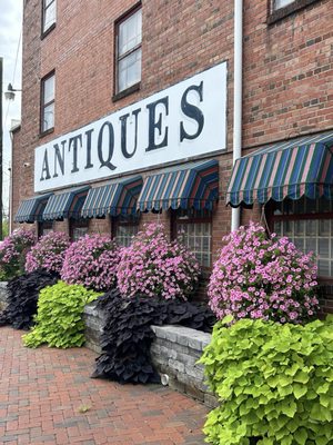 Bay Country Antiques