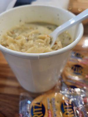 Creamy chicken noodle soup~~ it's so good.