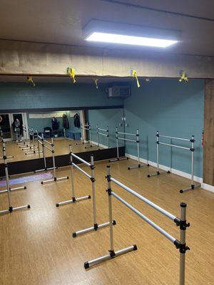 We offer Barre at Grace Yoga and Wellness. This is our barre class.