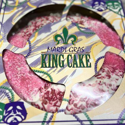 Anyone looking for a special king cake on the Valentine's Day? Order one by calling 225-272-8113!!