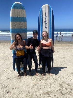 Such a fun surf session with these ladies! Looking forward to paddling out again soon.