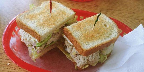 Tuna sandwich