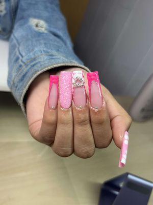 Book ur nails with brenda