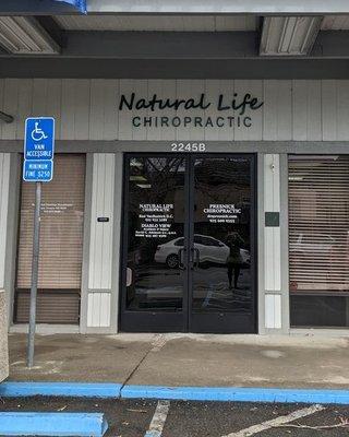 Presnick Chiropractic is located in Natural Life Chiropractic.