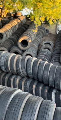 Truck tire casings for rethreading