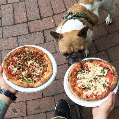 Nino loves The Laughing Tomato! Vegan pizza noms!