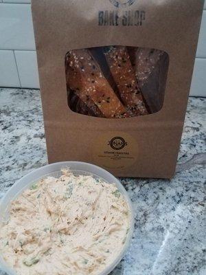 Smoked fish spread & sesame crackers