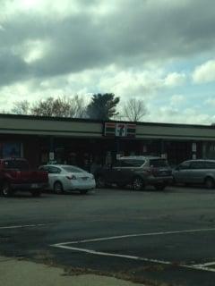 7-Eleven -- 907 Main Street / RTE 1A, Walpole                           Storefront