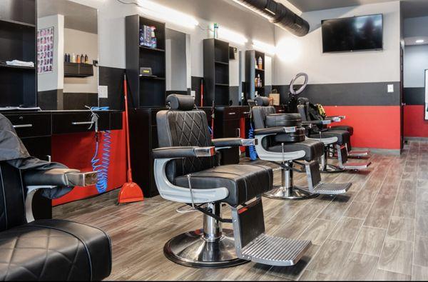 Come check out our newly remodeled barbershop!
 Dedicated Barbers who make customer service their #1 priority.   #AnglinsBarbershopAndSalon