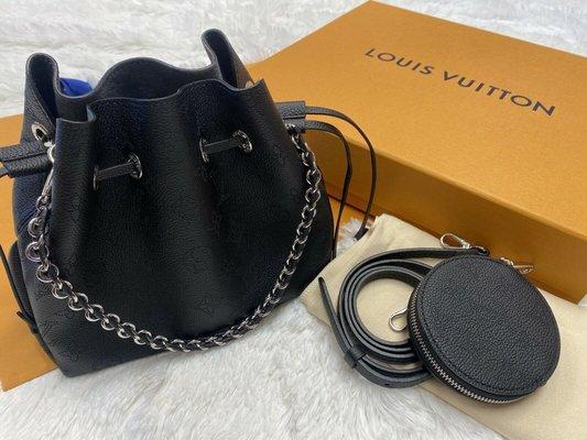 LOUIS VUITTON Black Bella Mahina Monogram Chain B