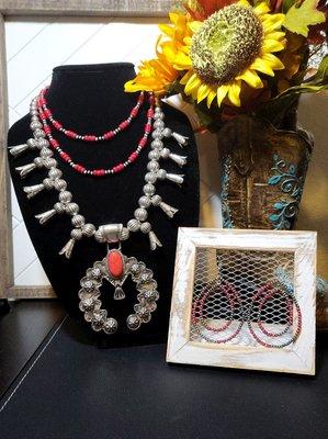 Burnished Silvertone Squash Bottom Necklace with Red Beaded Layer. Navajo Style Pearl and Red Beaded Double Loop Earring Set Included.