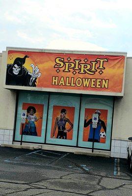 Spirit Halloween of East Hanover