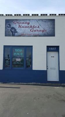 Greasy Knuckles Garage shop front.