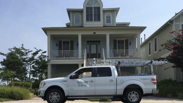 This beautiful home has been Cleaned, new caulk applied, and new colors coming soon.