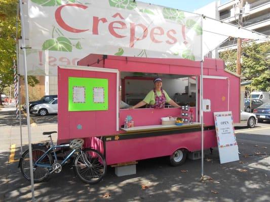 Crepes! cart at 37 West 13th Avenue in Eugene, across from the fire station.