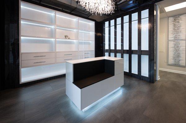 Calista Cabinets Luxury European Closet