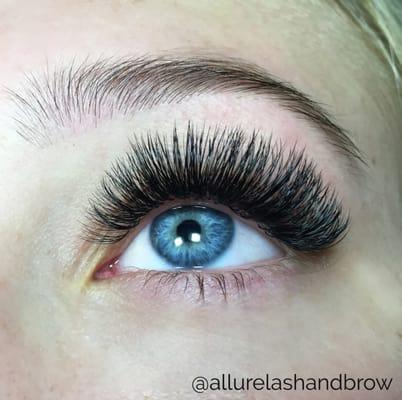 volume lashes