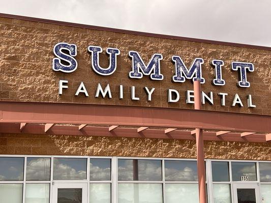 Front of Summit Family Dental, Rio Rancho, NM