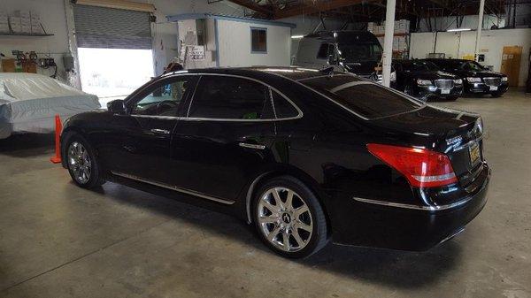 Nice elegant lines on this ultimate chauffeur vehicle.