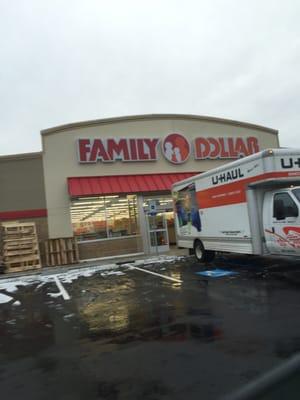 West Bridgewater Family Dollar (New Location) -- 836 North Main Street / Route 28, West Bridgewater             Storefront