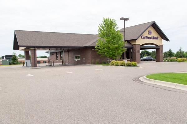 Exterior view of drive-thru and ATM at Woodbury, MN CorTrust Bank location