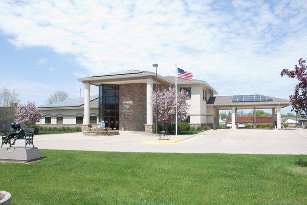 Cresco Bank and drive-thru